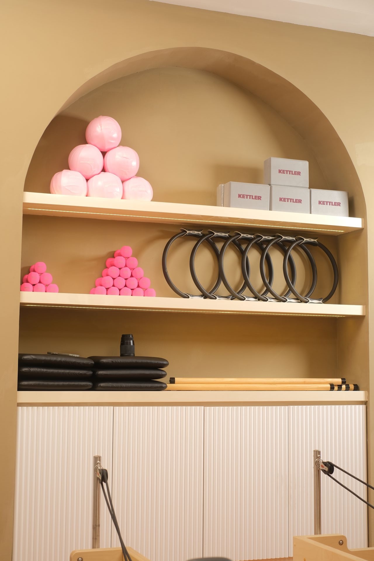 Aure Pilates Studio KBP